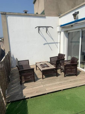 Superbe appartement avec terrasse 20m2 très calme